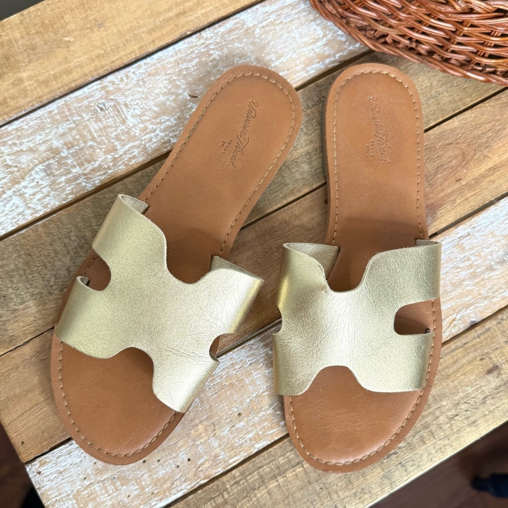 Universal Thread Metallic Gold Slide On Slip on Sandals